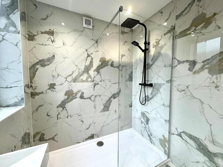 בורנמות' Massive 3 Bedroom - Ground Floor - Near The Beach! מראה חיצוני תמונה