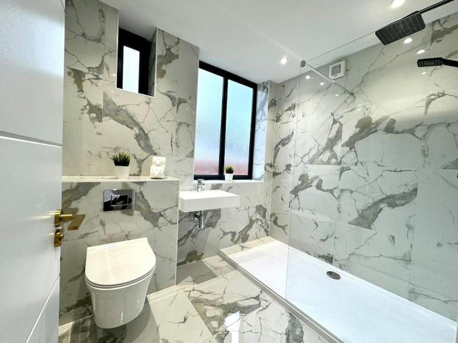 בורנמות' Massive 3 Bedroom - Ground Floor - Near The Beach! מראה חיצוני תמונה