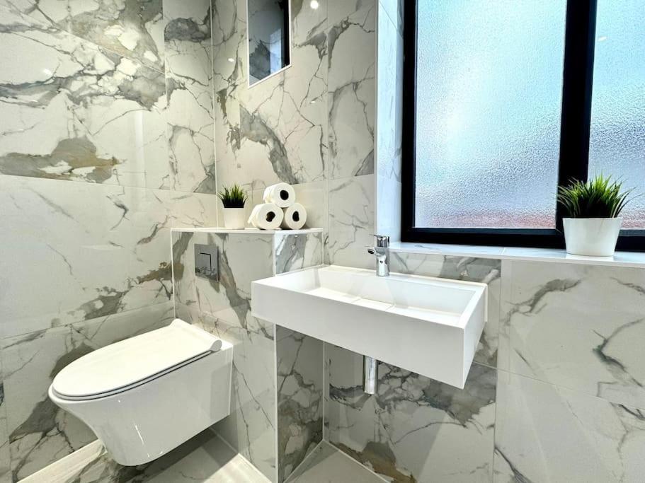 בורנמות' Massive 3 Bedroom - Ground Floor - Near The Beach! מראה חיצוני תמונה